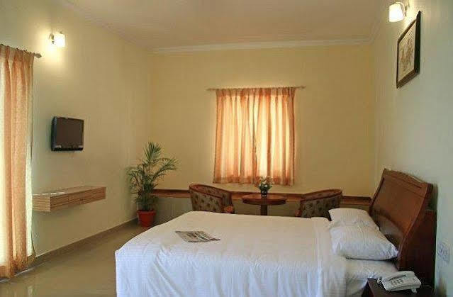 Kumararraja Palace Yelagiri Bagian luar foto