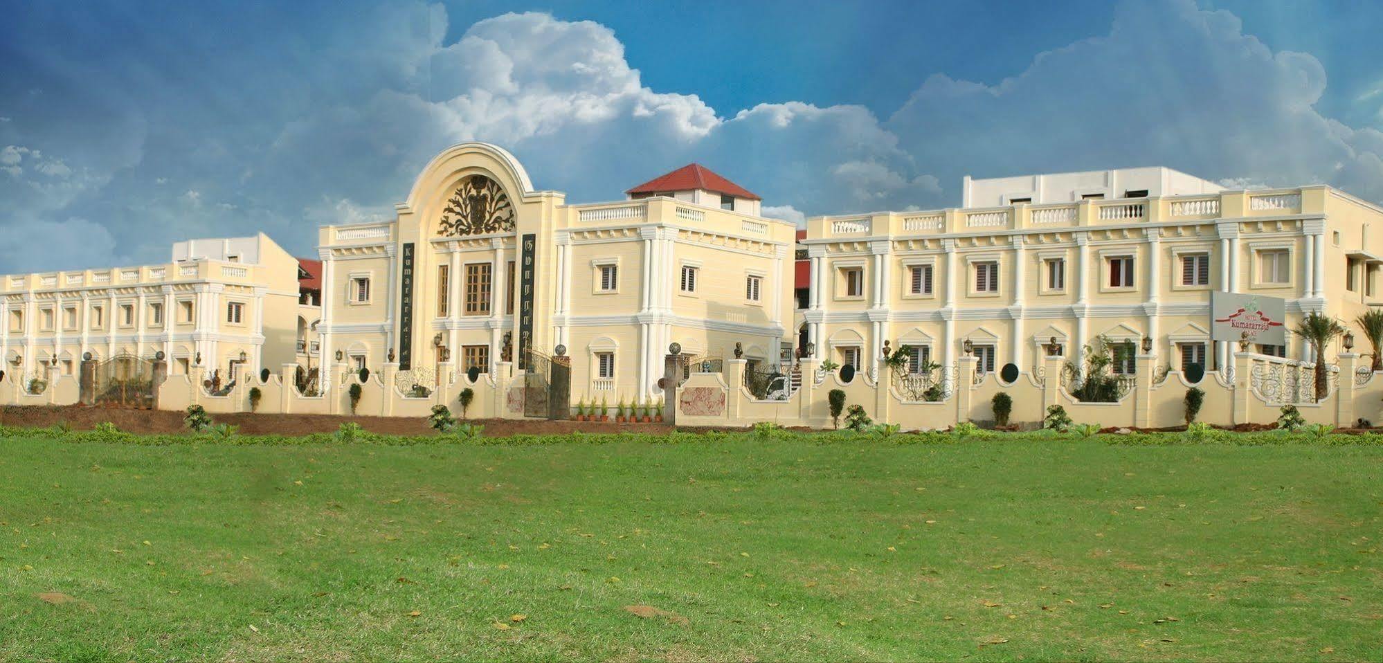 Kumararraja Palace Yelagiri Bagian luar foto